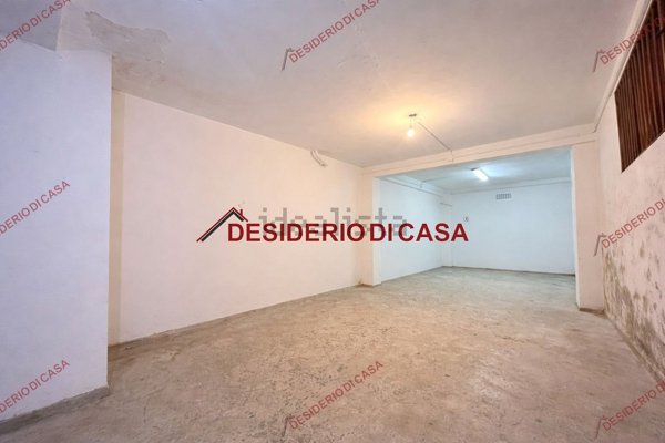 locale di sgombero in vendita a Palermo in zona Politeama
