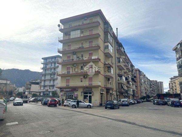 appartamento in vendita a Palermo in zona Villagrazia/Falsomiele