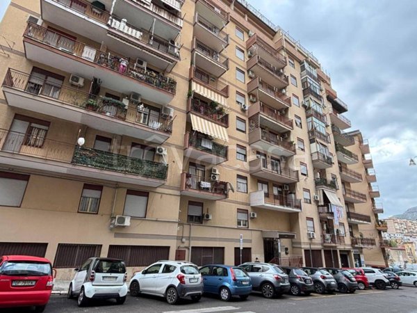 appartamento in vendita a Palermo in zona Oreto