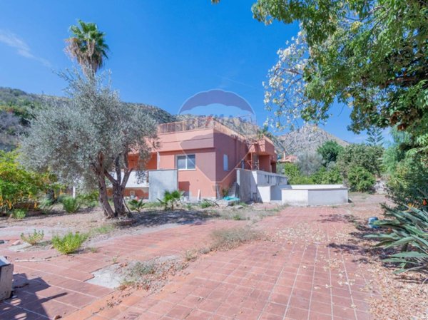 casa indipendente in vendita a Palermo
