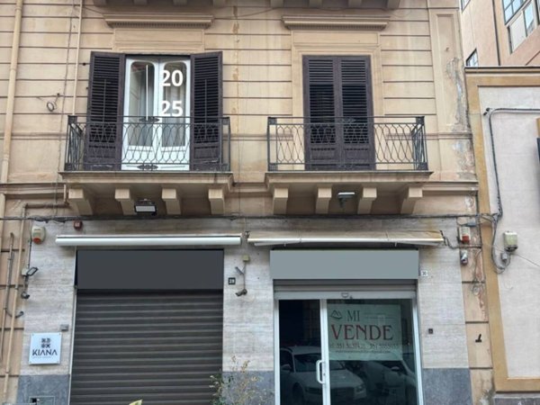 negozio in vendita a Palermo in zona Politeama