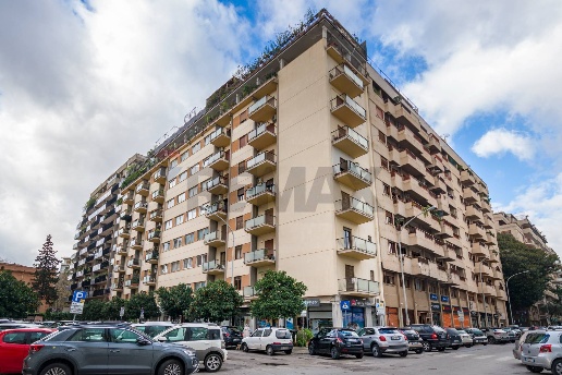 appartamento in vendita a Palermo in zona Libertà