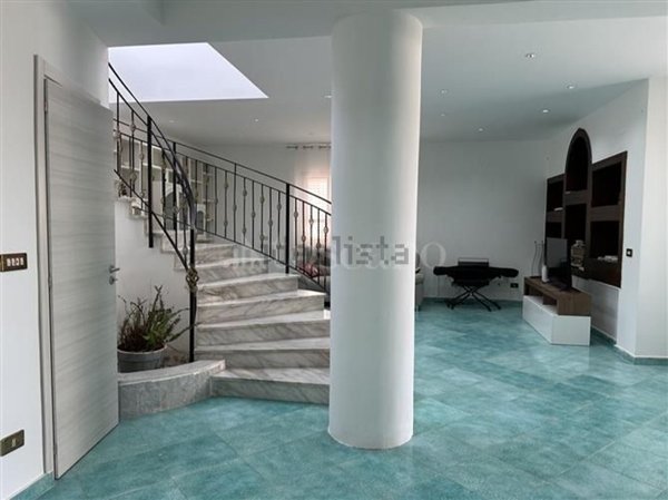 casa indipendente in vendita a Palermo in zona San Lorenzo