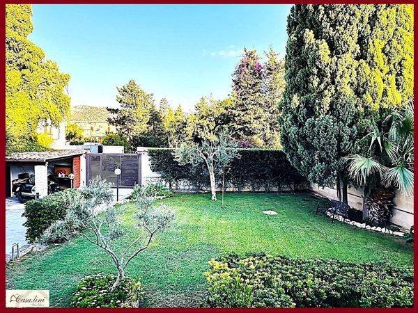 casa indipendente in vendita a Palermo in zona Partanna