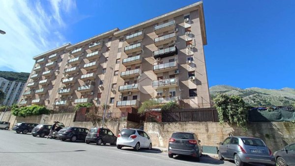 appartamento in vendita a Palermo in zona Baida