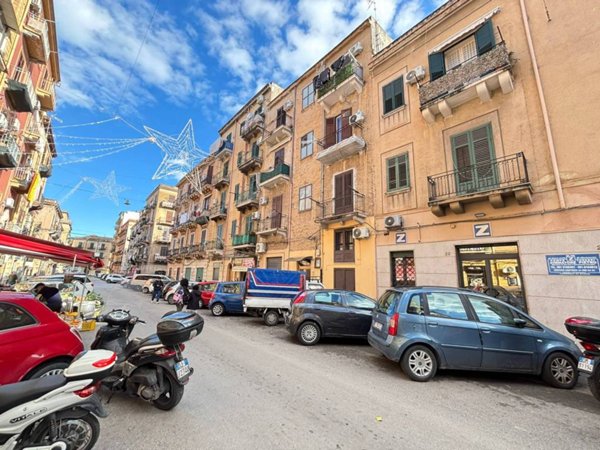 appartamento in vendita a Palermo in zona Montegrappa / Santa Rosalia