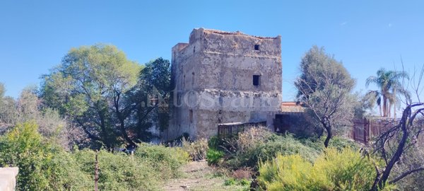 casa indipendente in vendita a Palermo in zona San Lorenzo