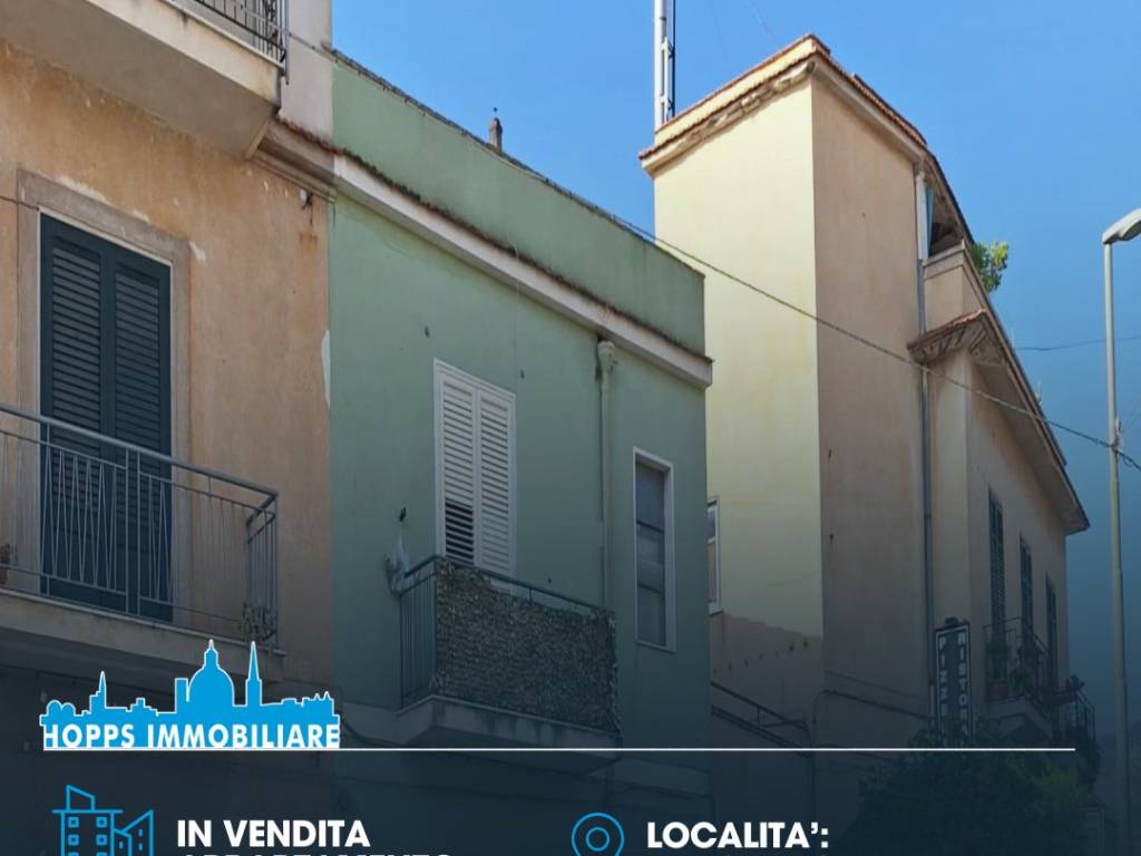 appartamento in vendita a Palermo in zona Partanna