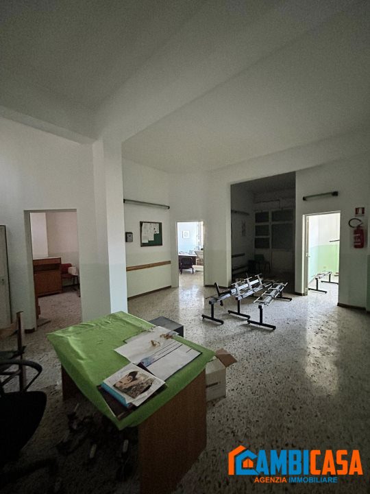 negozio in vendita a Palermo in zona Croceverde