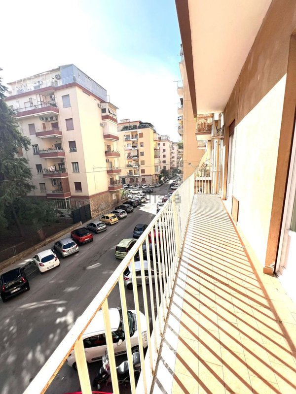 appartamento in vendita a Palermo in zona Malaspina/Palagonia