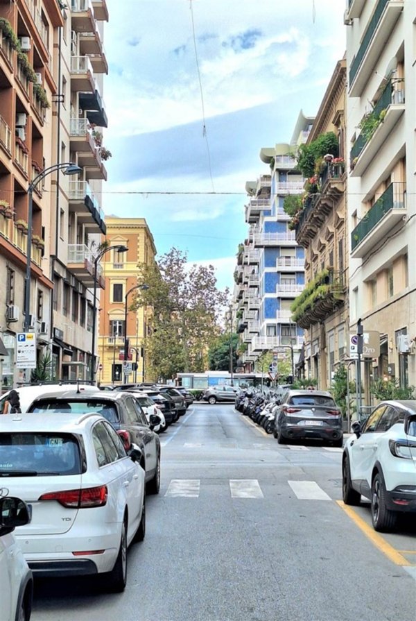 negozio in vendita a Palermo in zona Libertà