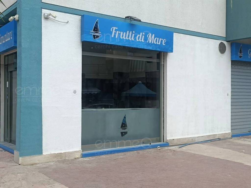 negozio in vendita a Palermo in zona Cruillas