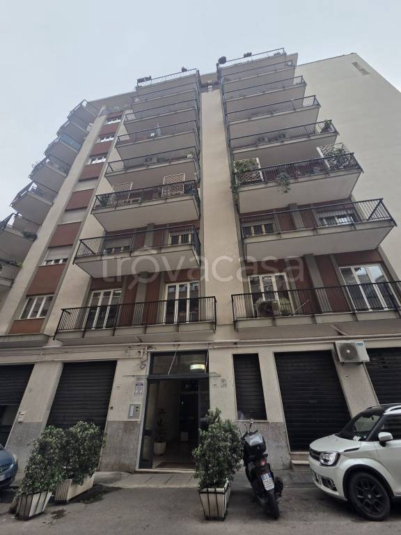 appartamento in vendita a Palermo in zona Malaspina/Palagonia