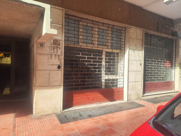 locale commerciale in vendita a Palermo in zona Libertà