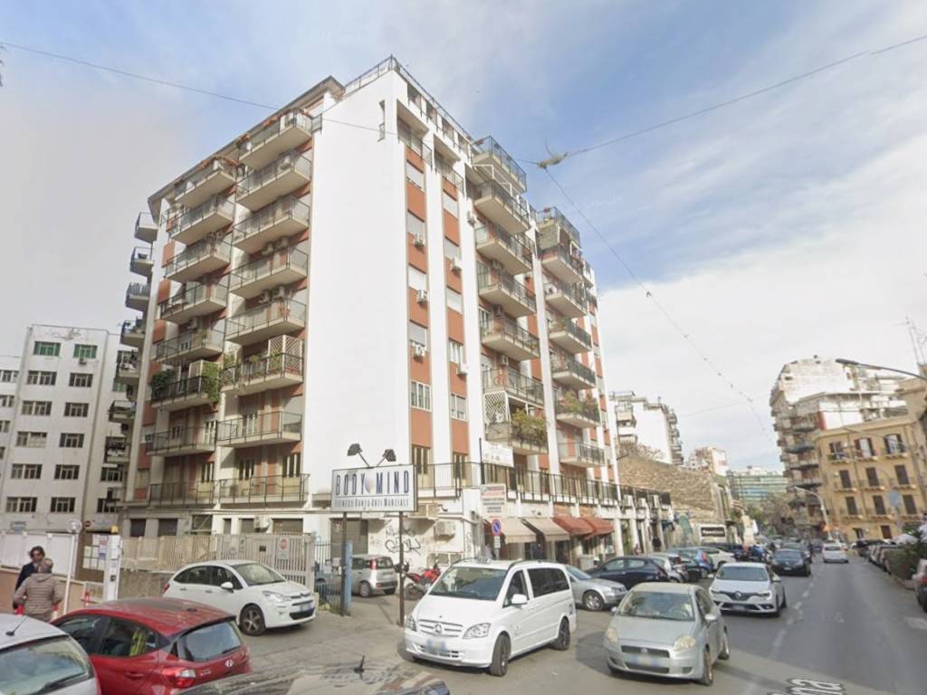 appartamento in vendita a Palermo in zona Malaspina/Palagonia