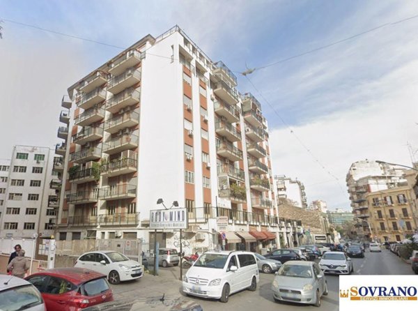 appartamento in vendita a Palermo in zona Malaspina/Palagonia
