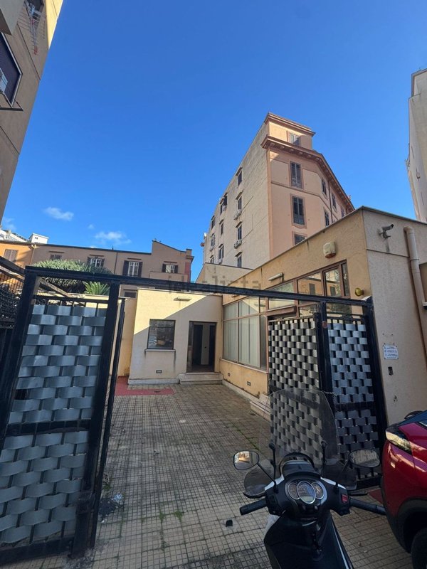 ufficio in vendita a Palermo in zona Libertà