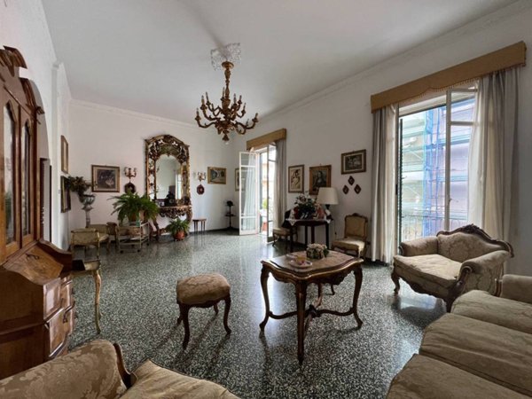 appartamento in vendita a Palermo in zona Malaspina/Palagonia