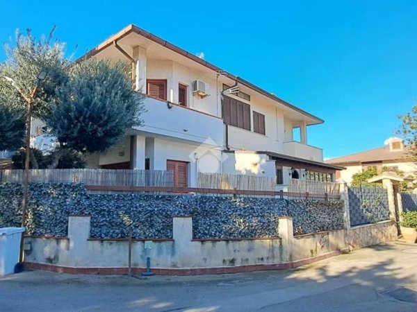 casa indipendente in vendita a Palermo in zona Tommaso Natale