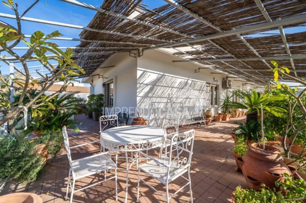 appartamento in vendita a Palermo in zona Libertà