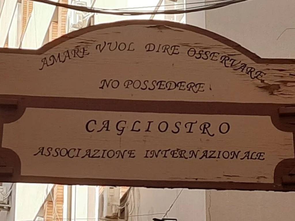 intera palazzina in vendita a Palermo in zona Centro storico