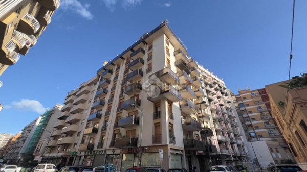 appartamento in vendita a Palermo in zona Libertà