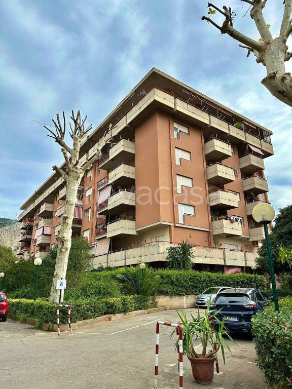 appartamento in vendita a Palermo in zona Resuttana