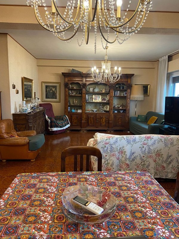 appartamento in vendita a Palermo in zona Malaspina/Palagonia