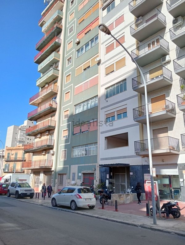 appartamento in vendita a Palermo in zona Roccella
