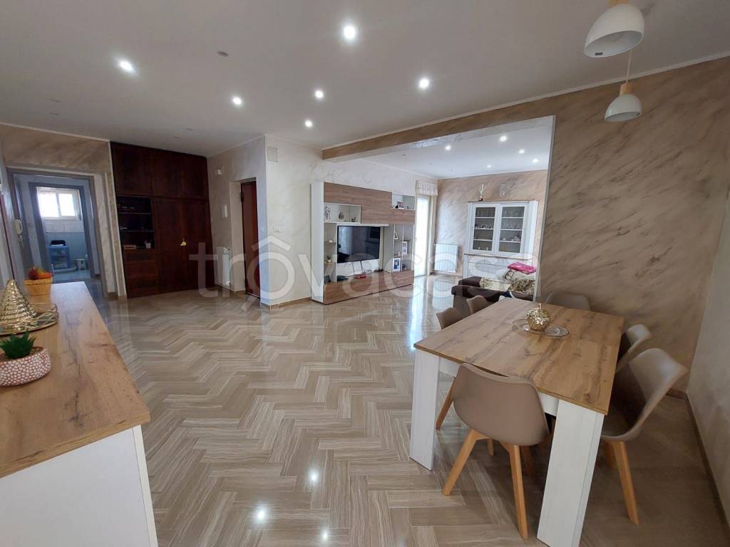 appartamento in vendita a Palermo in zona Montegrappa / Santa Rosalia