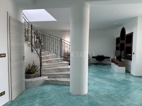 casa indipendente in vendita a Palermo in zona San Lorenzo