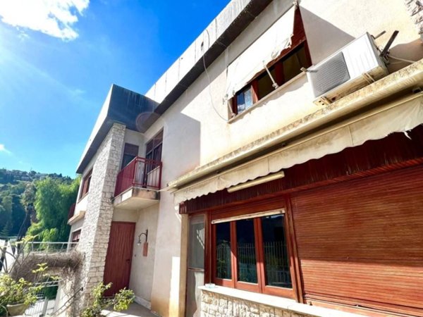 casa indipendente in vendita a Palermo in zona Baida