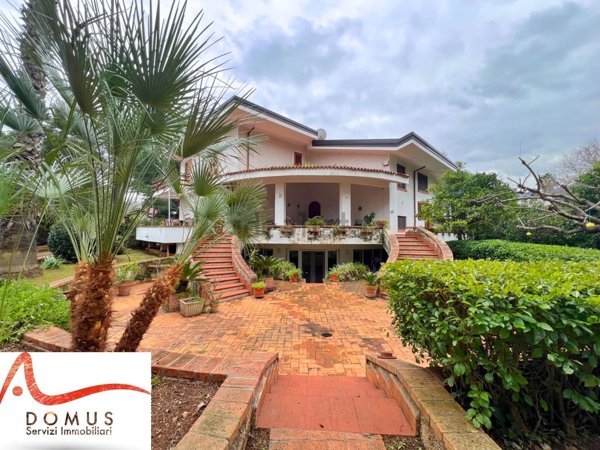 casa indipendente in vendita a Palermo in zona Mondello