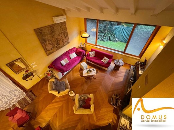 casa indipendente in vendita a Palermo in zona Mondello