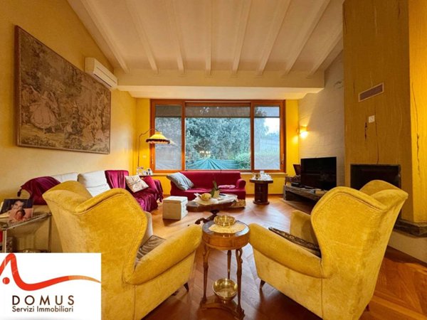 casa indipendente in vendita a Palermo in zona Mondello