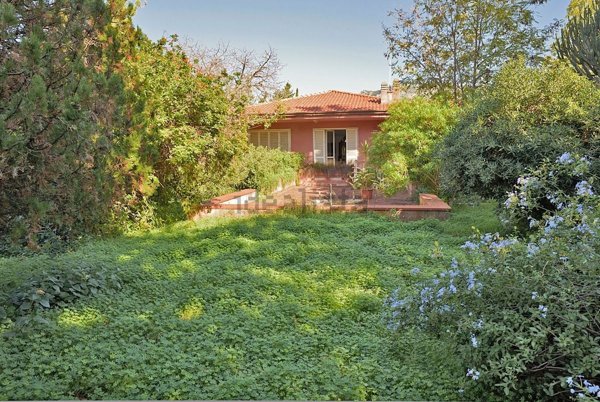 casa indipendente in vendita a Palermo in zona Pallavicino