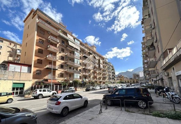 appartamento in vendita a Palermo in zona Oreto