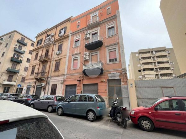 appartamento in vendita a Palermo in zona Malaspina/Palagonia
