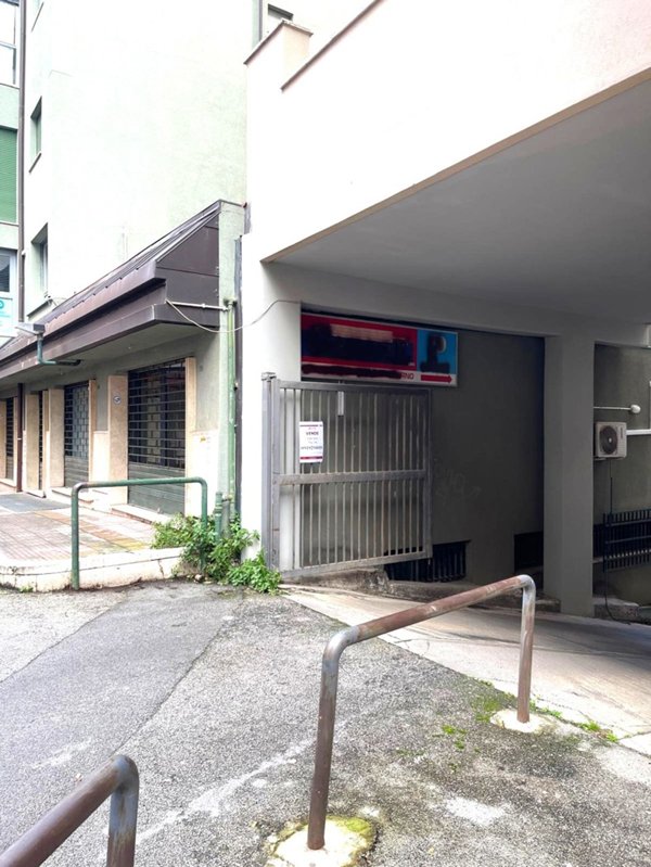 ufficio in vendita a Palermo in zona Libertà