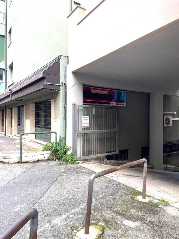 ufficio in vendita a Palermo in zona Libertà