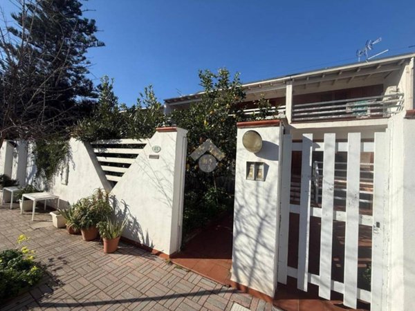 casa indipendente in vendita a Palermo in zona Mondello