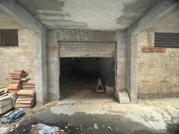 locale commerciale in vendita a Palermo in zona Zisa