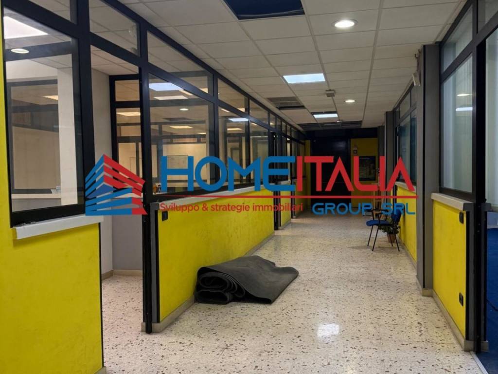 locale commerciale in vendita a Palermo in zona Zisa