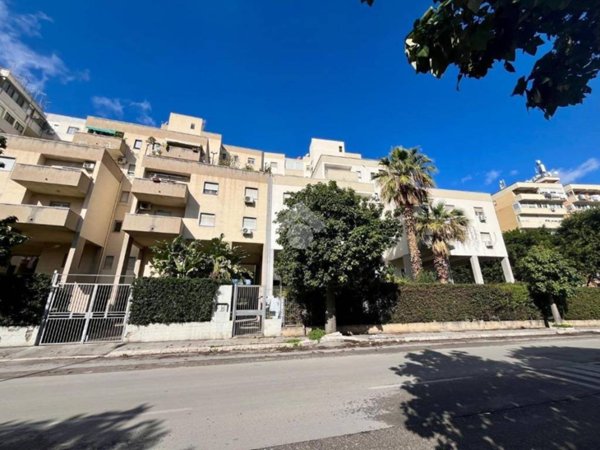 appartamento in vendita a Palermo in zona Settecannoli