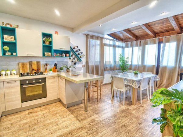 appartamento in vendita a Palermo in zona Chiavelli