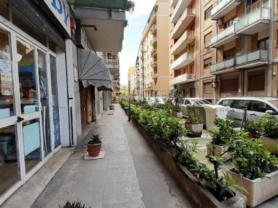 ufficio in vendita a Palermo in zona Libertà