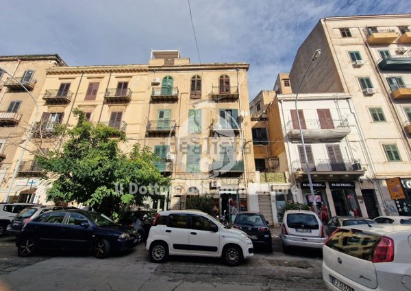 appartamento in vendita a Palermo in zona Zisa