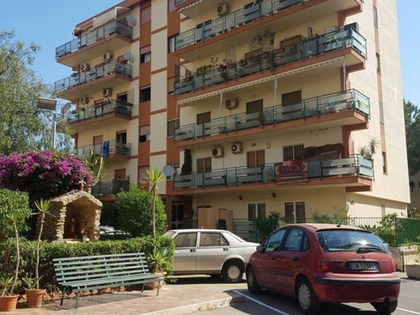 appartamento in vendita a Palermo in zona San Lorenzo