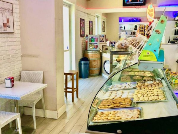 negozio in vendita a Palermo in zona San Lorenzo