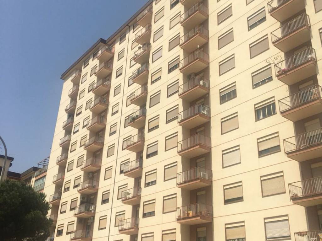 appartamento in vendita a Palermo in zona Montegrappa / Santa Rosalia